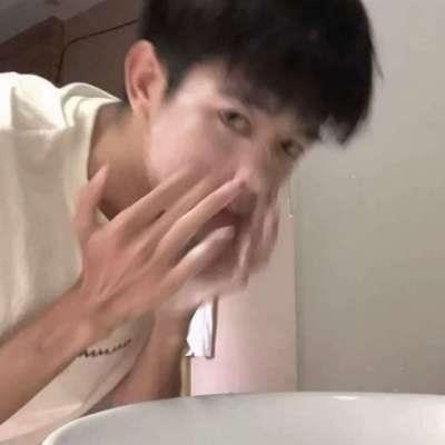 落日阳光帅气男生高冷个性微信头像图片
