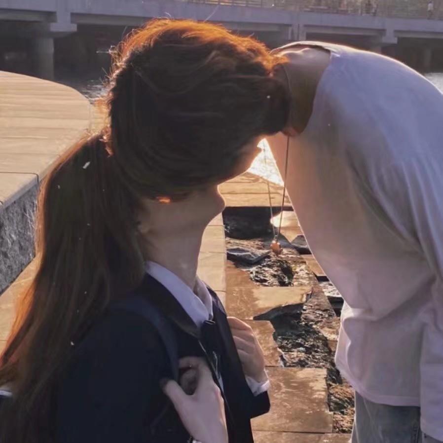 迪士尼在逃公主动漫真人情侣高清头像图片