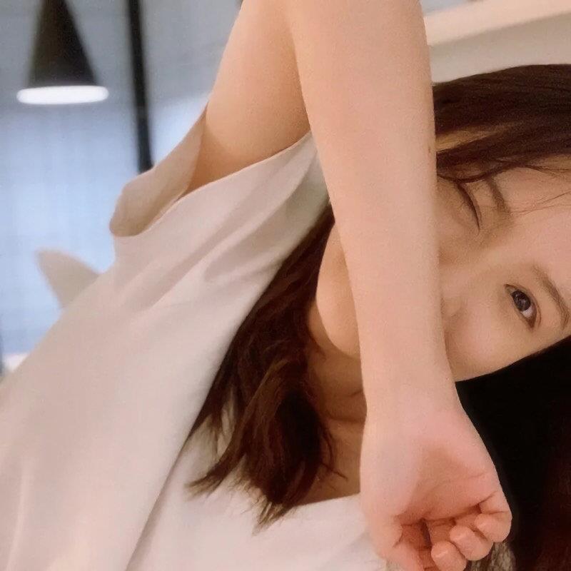 2021最火爆的漂亮真人女生头像图片