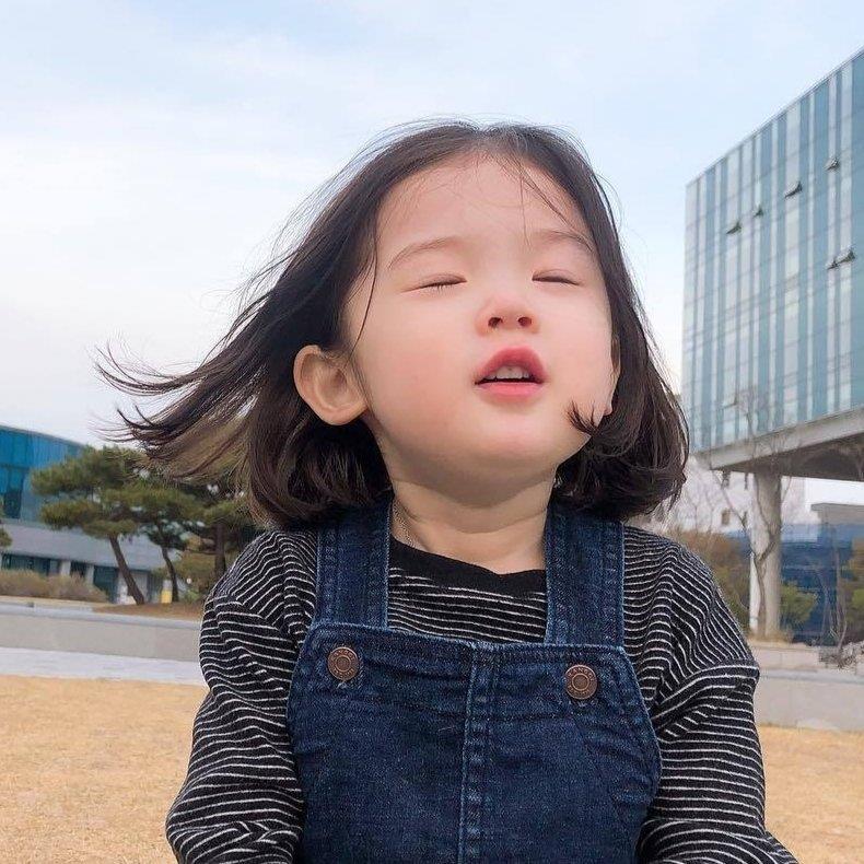 可爱的小女孩微信热门高清头像