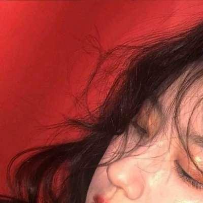 漂亮好看的红色系女生QQ头像大全