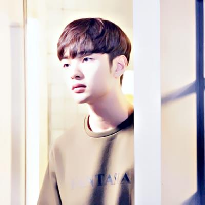 韩系秀气帅哥真人头像图片