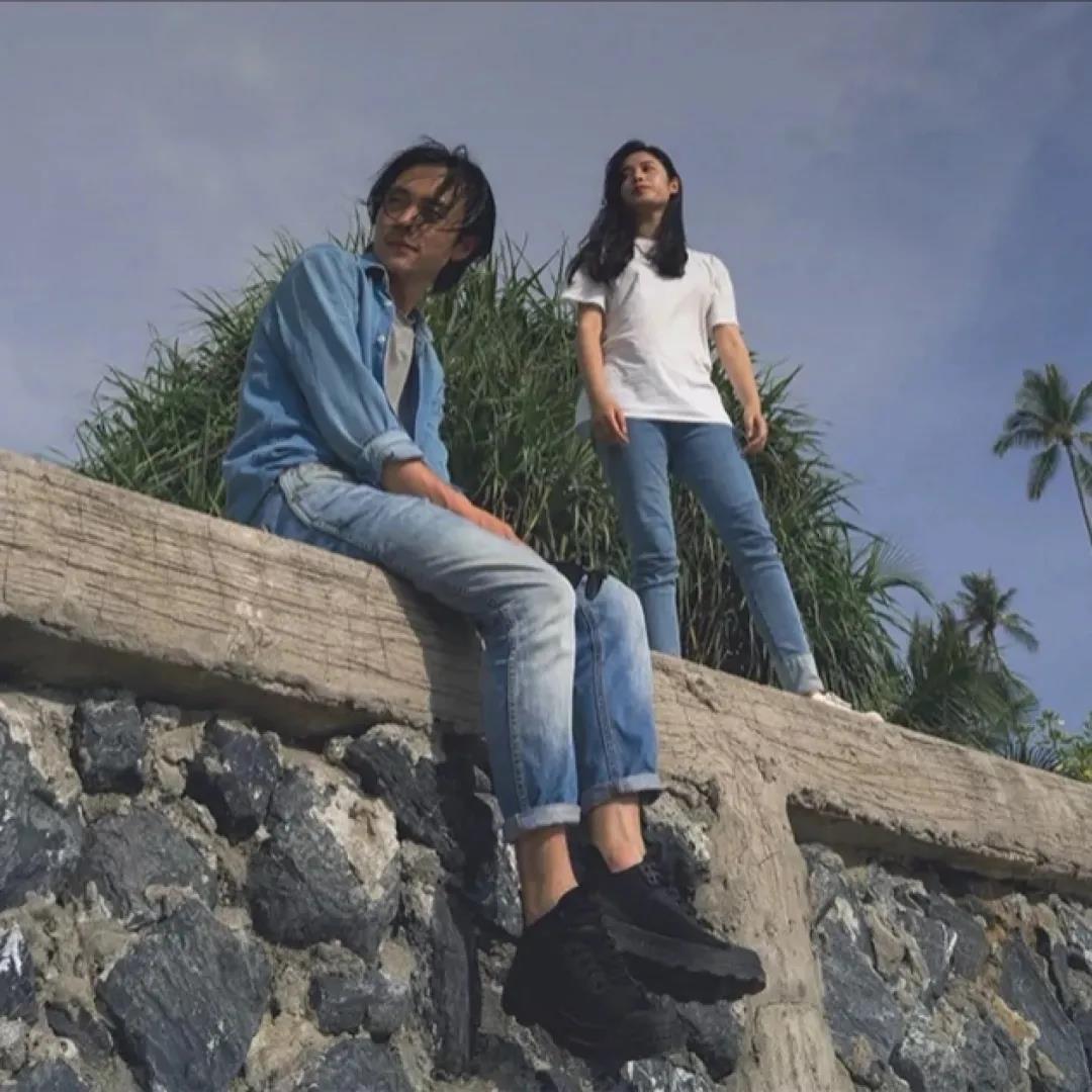 超甜情侣亲吻落日唯美微信高清像图片