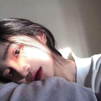 2021年最新清新温柔优雅的女生微信头像图片