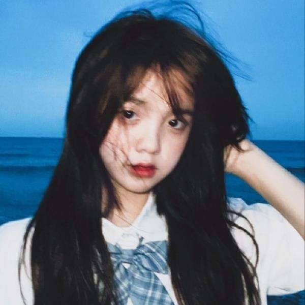 惊艳！超好看的美女真人精选像图片