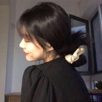 好看不易撞的个性美女高冷头像