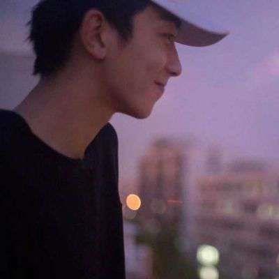 好看唯美的一人一张高清情侣头像