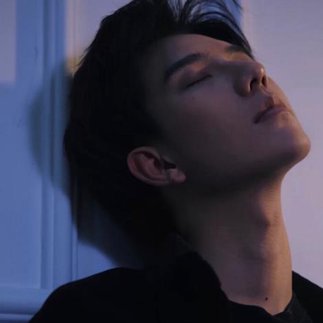 2021最新帅气男生微信高清头像