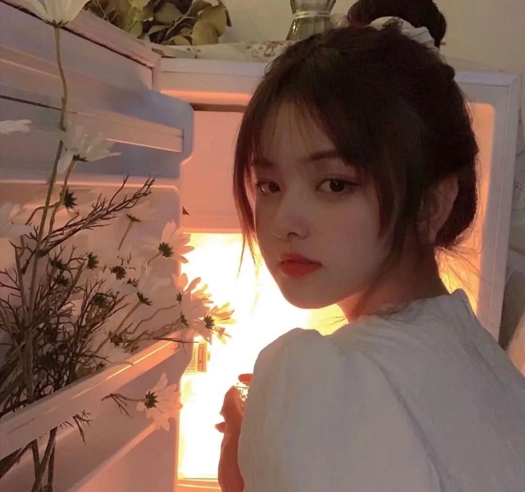 好看可爱的女生高清自拍头像大全
