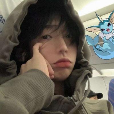 帅气男生个性自拍高清微信头像