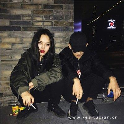 情侣自拍一对两张高清微信真人头像