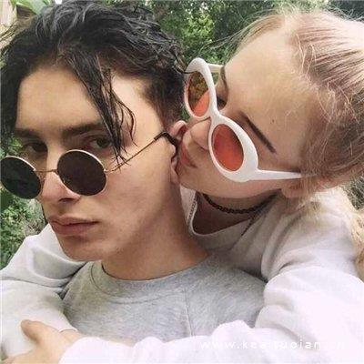 情侣自拍一对两张高清微信真人头像