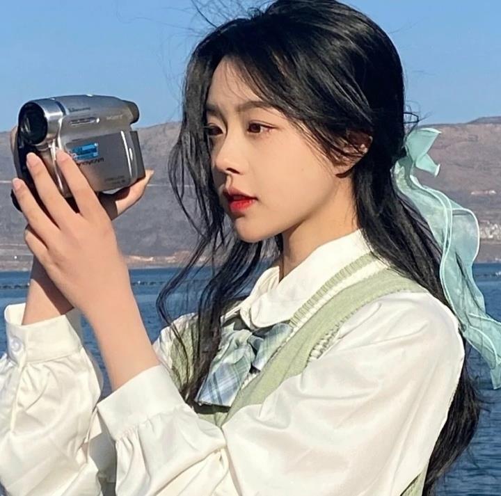 干净文艺的优质女生精选头像图片