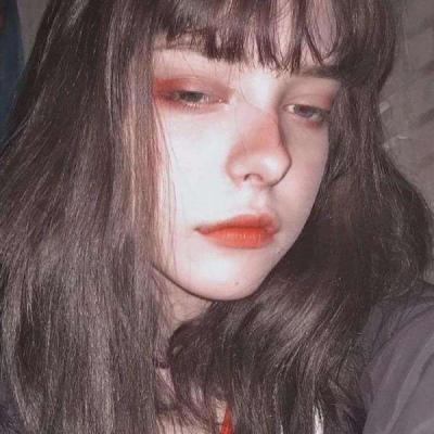 ins漂亮的丧系欧美女生头像