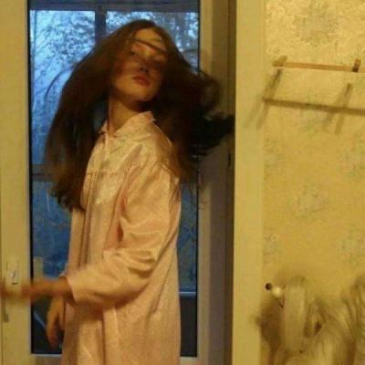 ins漂亮的丧系欧美女生头像