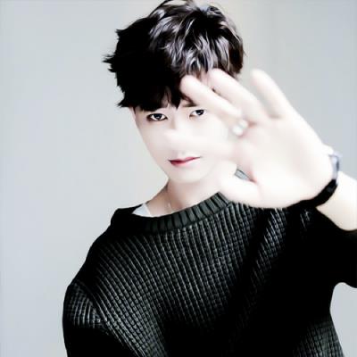 看起来很温柔的清秀型帅哥头像图片