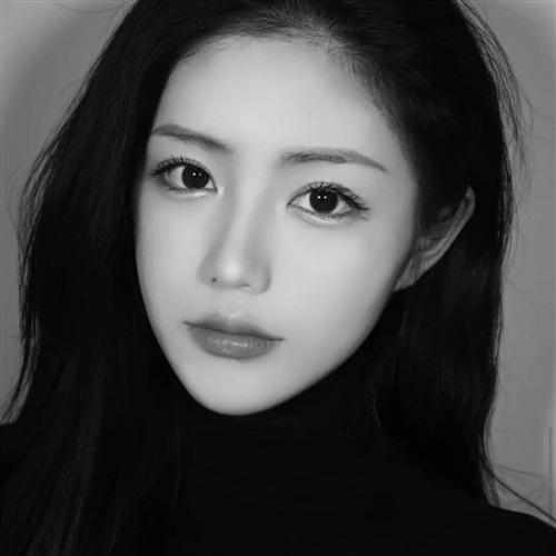 黑白风个性性感美女气质头像大全