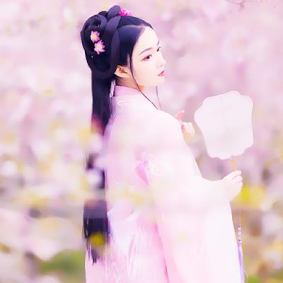 古代富家小家打扮的粉色古装美女古风头像图片