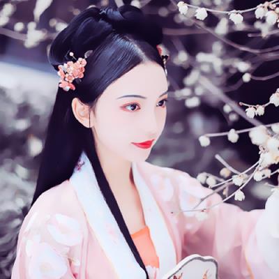 古代富家小家打扮的粉色古装美女古风头像图片