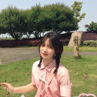 清新文艺范的漂亮女生头像图片