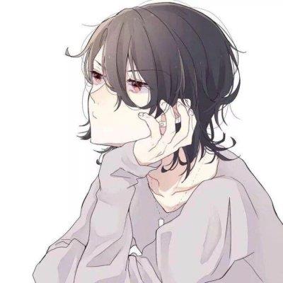 气质甜美的男生动漫手绘头像 没心没肺快乐加倍