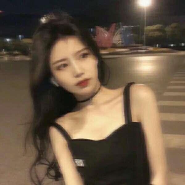 好看的小众女头_有个性的美女头像图片