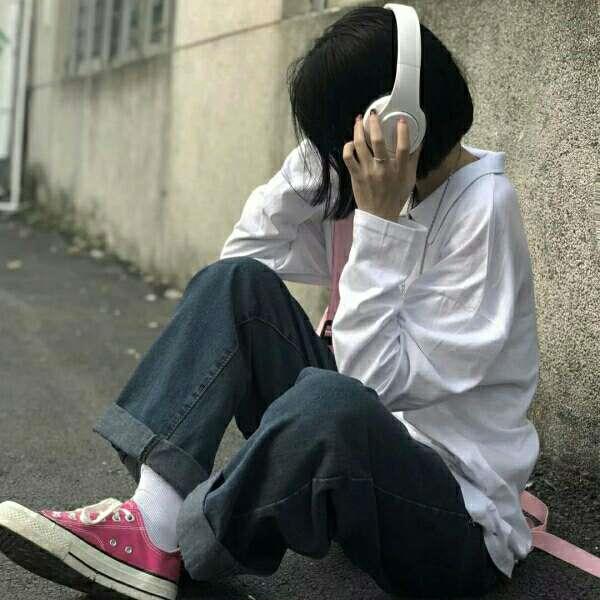 好看的小众女头_有个性的美女头像图片