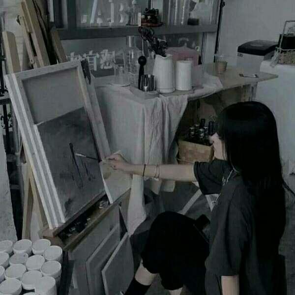 好看的小众女头_有个性的美女头像图片