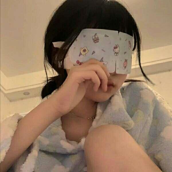 好看的小众女头_有个性的美女头像图片