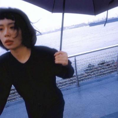 独特的90年代复古港风女生头像图片