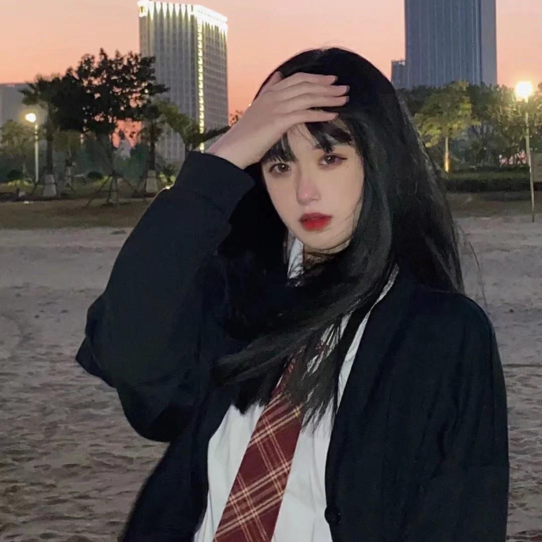 高冷女王范的漂亮小姐姐精选真人女生头像图片