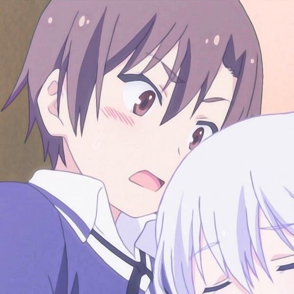 唯美粉嫩的动漫情侣qq头像图片