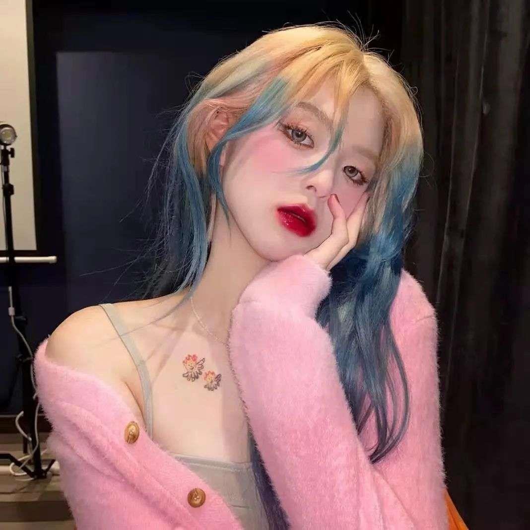 好看的女生冷酷个性微信头像图片