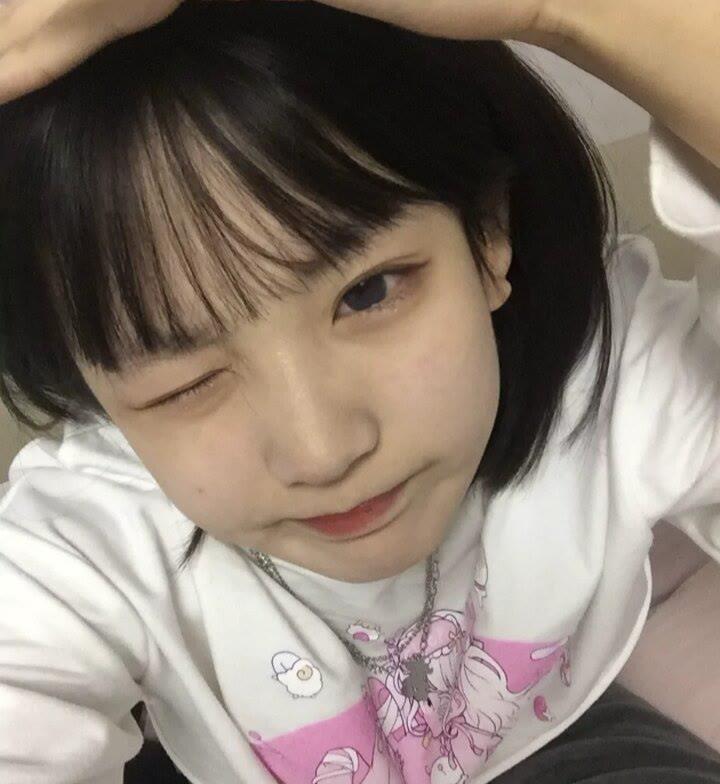 ins真人女生个性有范头像图片