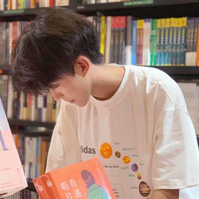 帅气文艺男友风真人男生头像图片