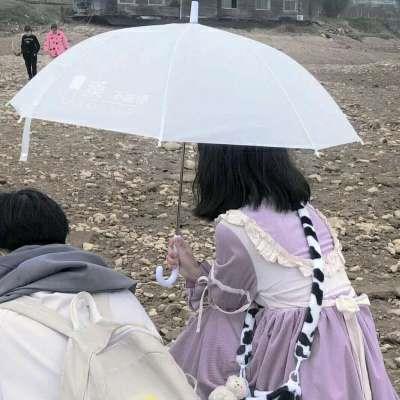 一对情侣的甜蜜秀恩爱日常自拍头像图片