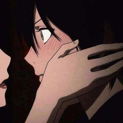 你是黑夜里的星火·动漫情侣天生一对头像图片