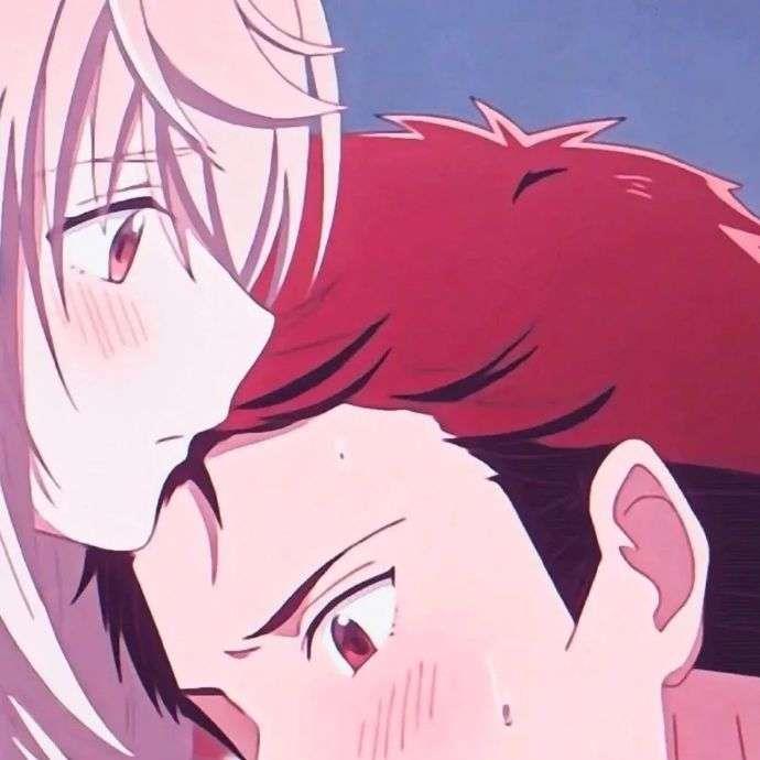 你是黑夜里的星火·动漫情侣天生一对头像图片