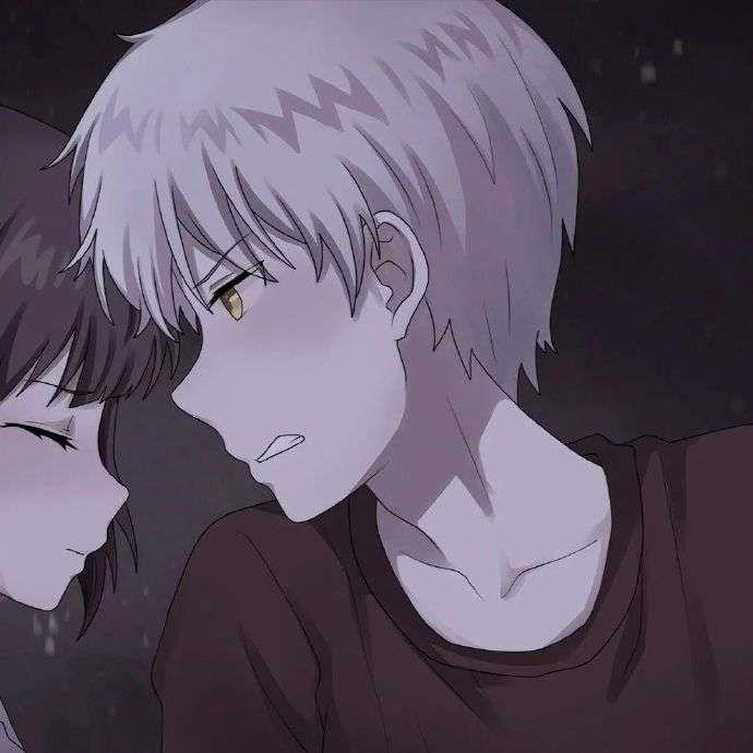 你是黑夜里的星火·动漫情侣天生一对头像图片