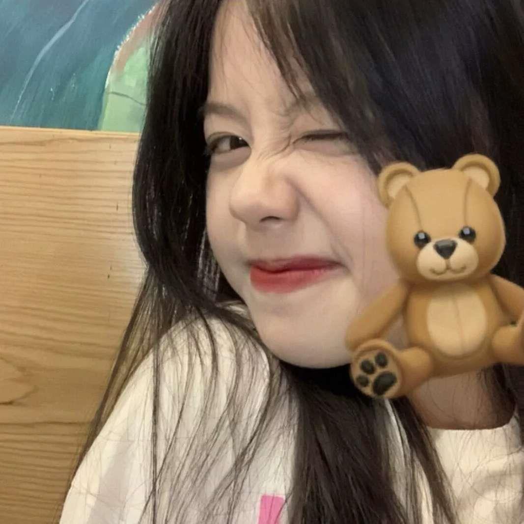 个性好看的真人女生宝藏头像图片