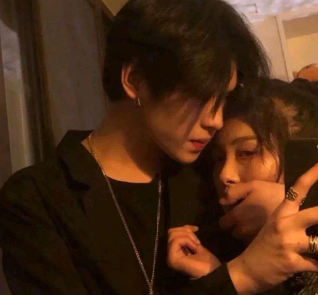 最新真人情侣合照温馨头像图片