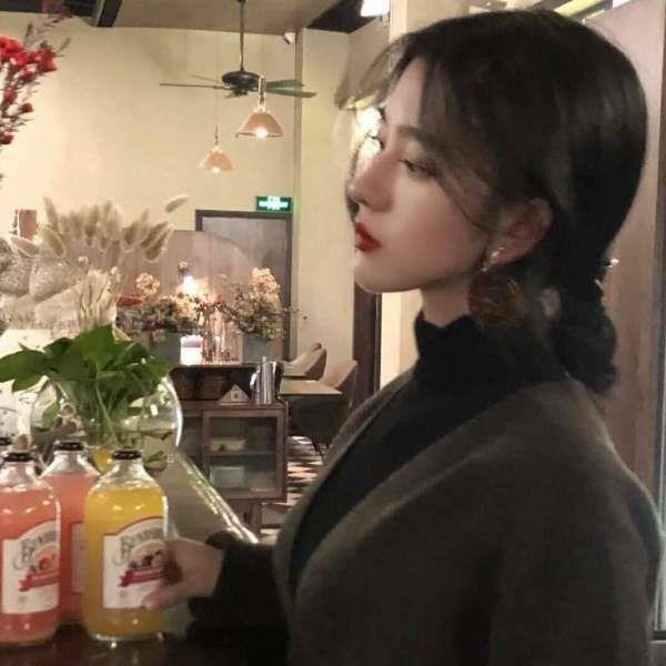 妧汐高级气质女生微信头像图片