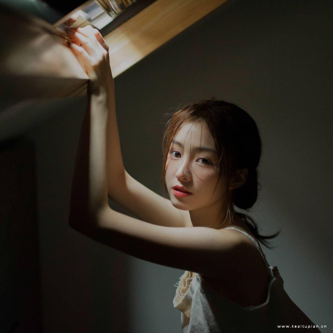 气质个性女生高清头像图片