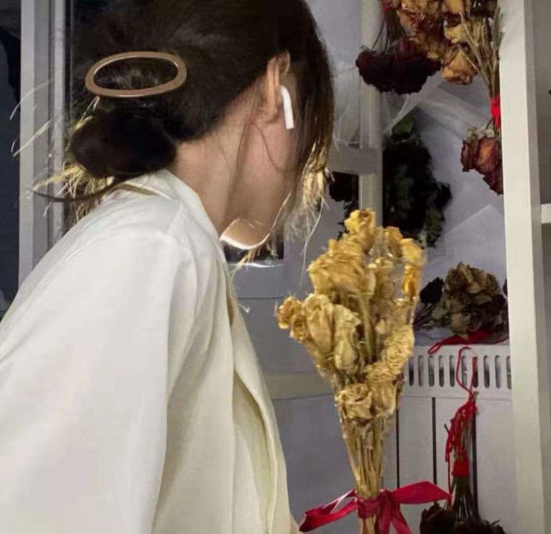 一组不露脸的高级个性qq头像图片