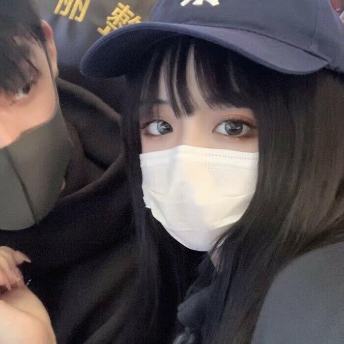 一对两张情侣恩爱自拍_真人情头头像图片