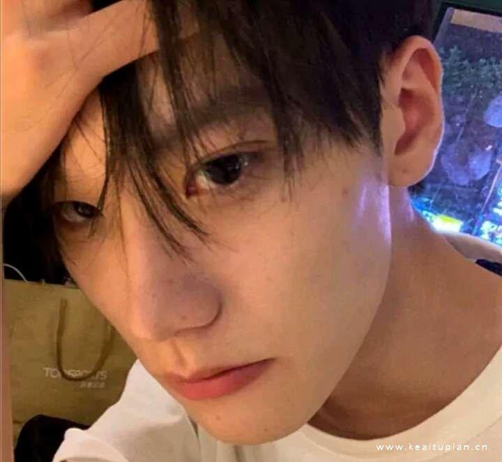 帅气清新的个性高冷男生头像图片