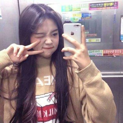 可爱清新小女生好看自拍头像图片