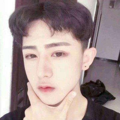 阳光帅气的小奶狗男生微信头像图片