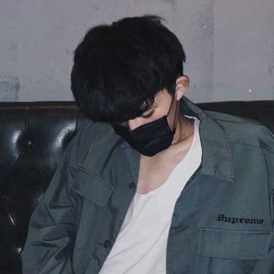 口罩戴起来依旧帅气的真人男生头像图片
