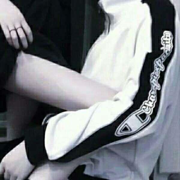 秀恩爱的真人情头_好甜的情侣头像图片